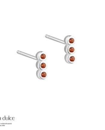 Petite Orange ørestikker Sterling Sølv Med Små Orange Zirkonia