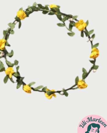 Blomsterkrans Med Små Solgule Roser Perler Bladranke
