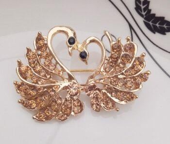 Broche Forelskede Svaner Champagne