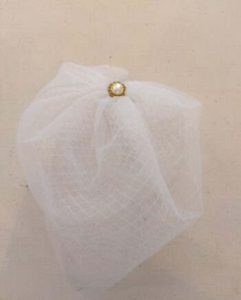Vintage Kort Slør Med Broche