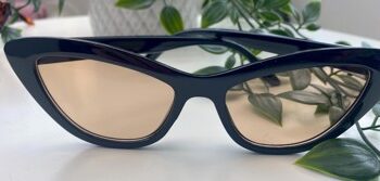 Cateye Solbriller Sort Med Lysebrunt Glas