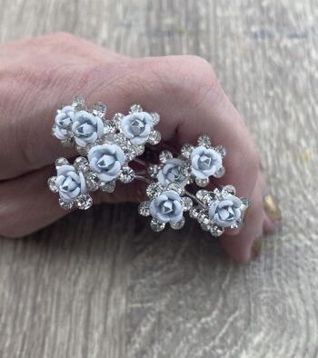 Hårnåle Med Lys Grå Roser Diamanter Stk