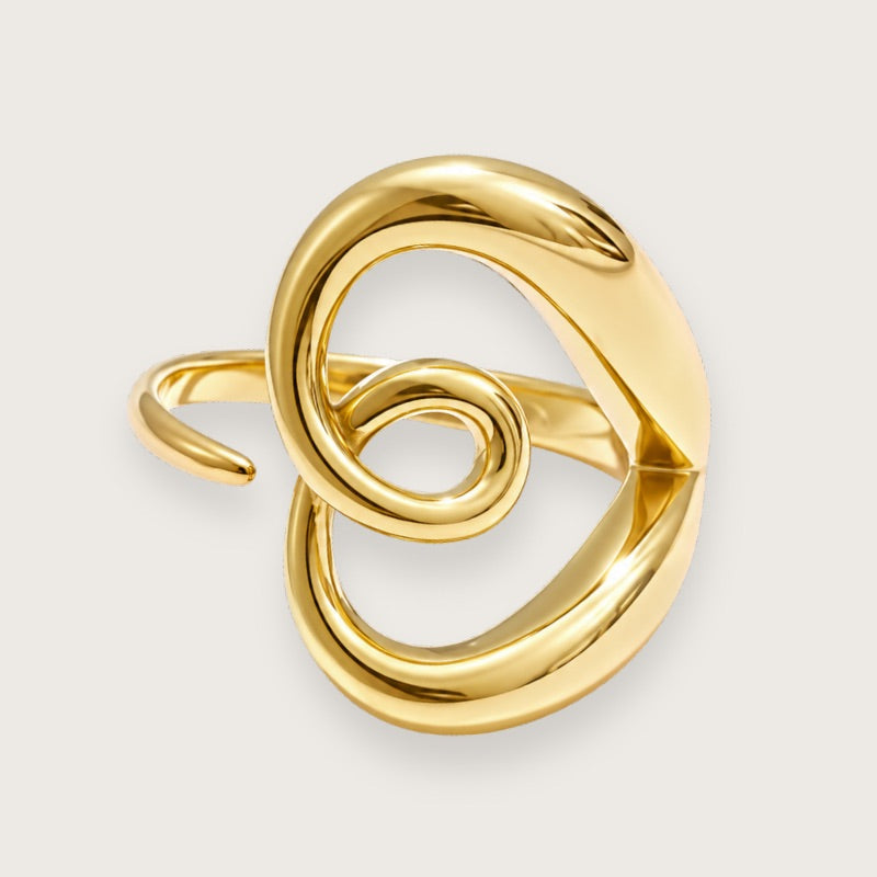 Millie 18k Forgyldt Ring Med Diskret Hjertedesign